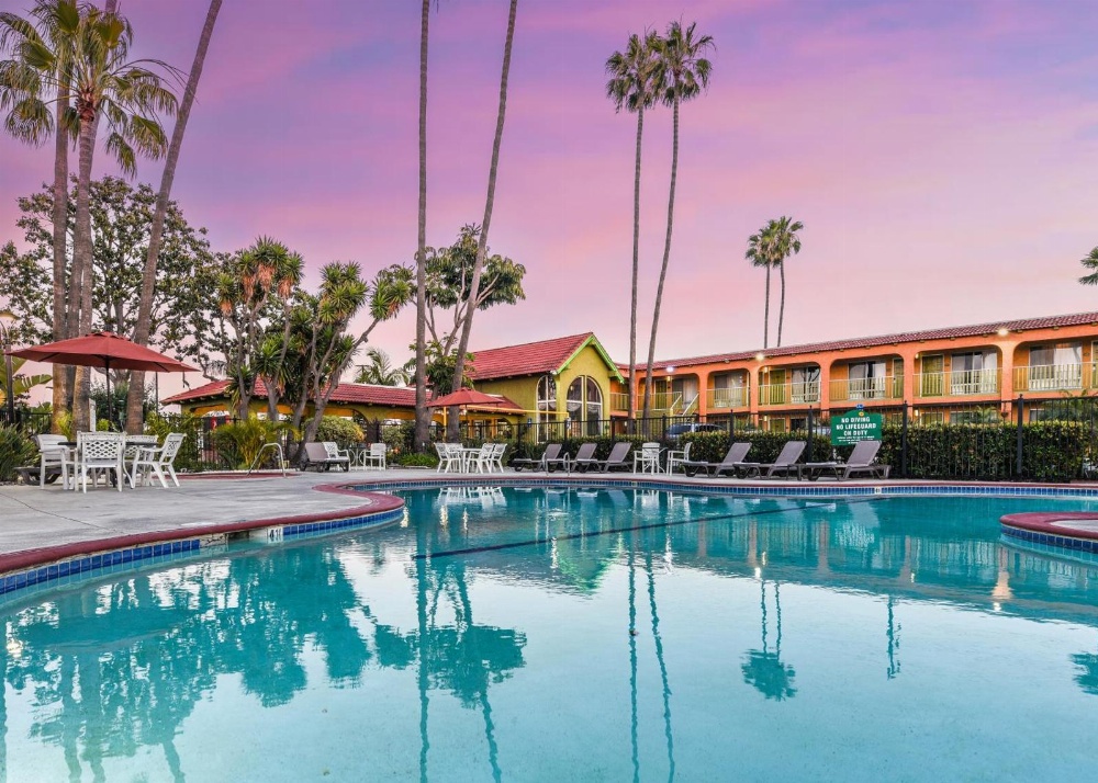 Vagabond Inn Costa Mesa Main image